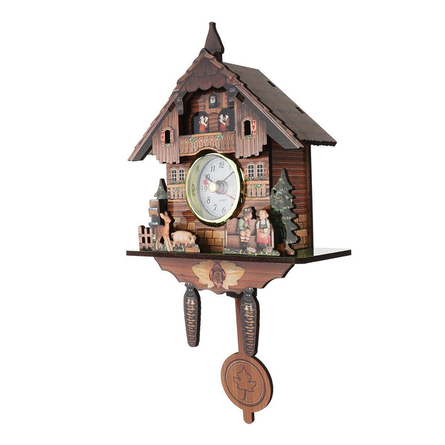 Reloj de cuco de madera tradicional