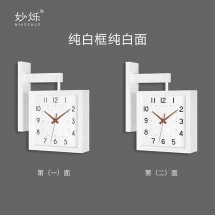 Reloj de pared cuadrado de madera