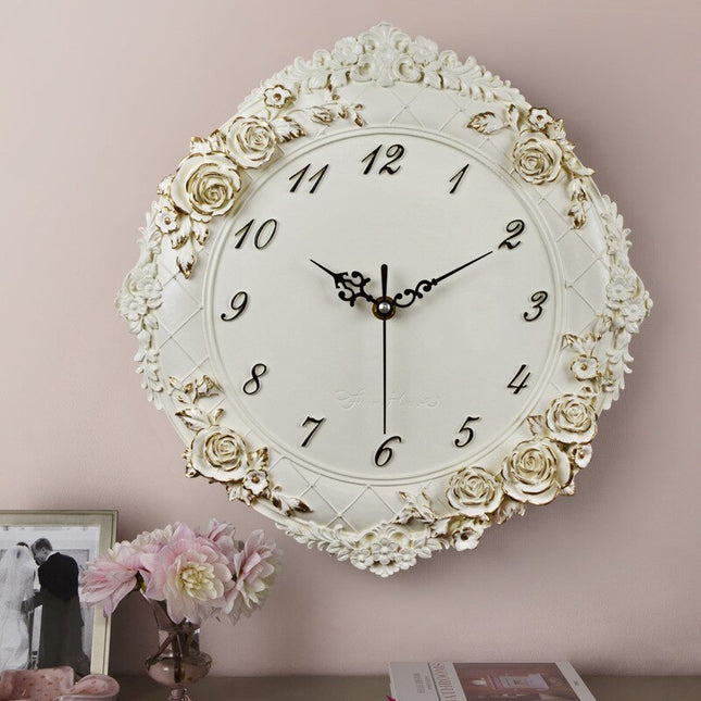 Reloj de pared ovalado estilo romántico
