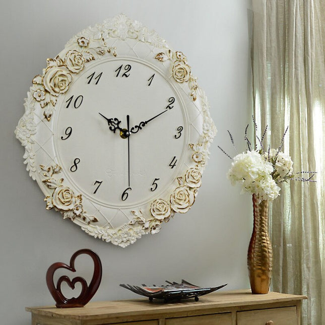 Reloj de pared ovalado estilo romántico