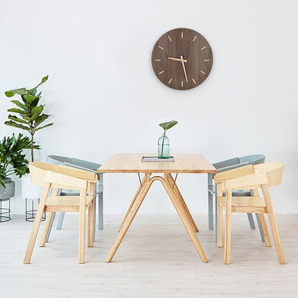 Reloj de pared de madera silencioso