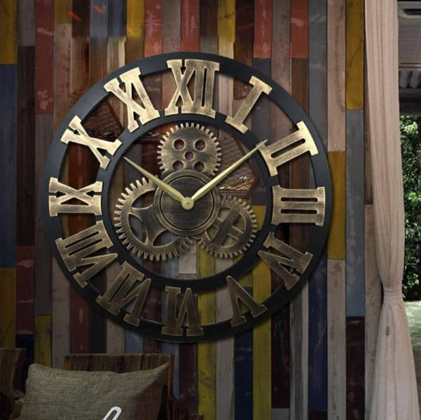 Reloj de pared grande con engranajes
