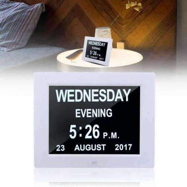 Reloj digital con calendario para mayores