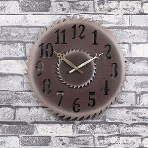 Reloj de pared industrial clásico engranajes