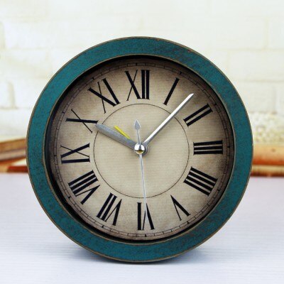 Reloj de mesa redondo estilo antiguo