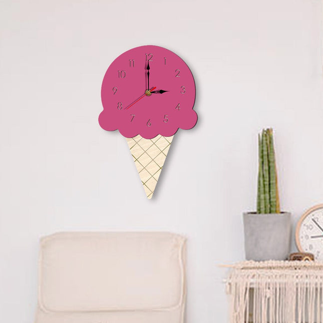 Reloj de pared con forma de helado