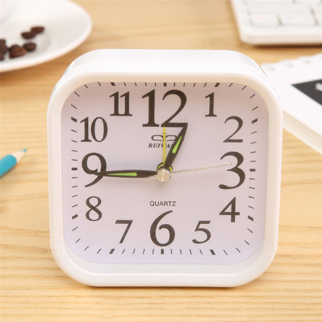 Despertador analógico simple con números grandes