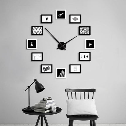 Reloj de pared con marcos de fotos