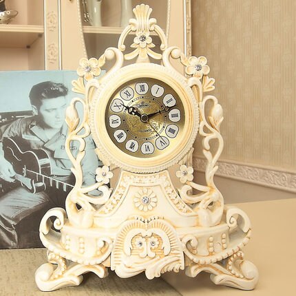 Reloj de sobremesa vintage antiguo dorado