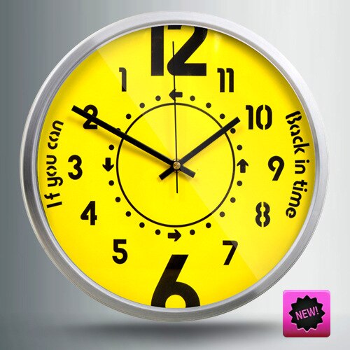 Reloj de pared invertido de diseño