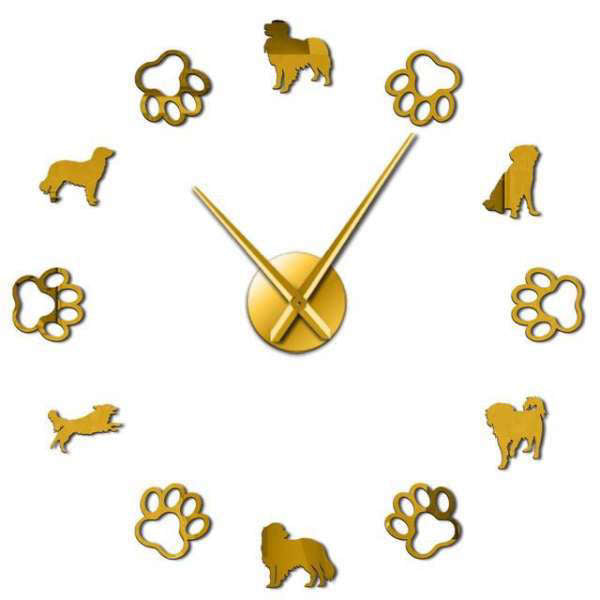 Reloj adhesivo con perros y huellas