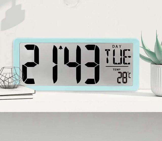 Reloj digital LCD con fecha y día