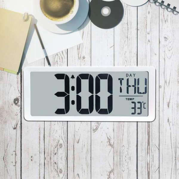 Reloj digital LCD con fecha y día