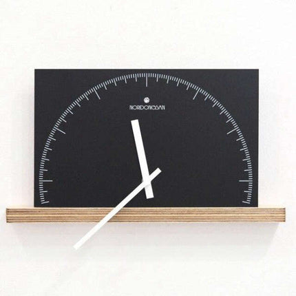 Reloj de pared original semicircular