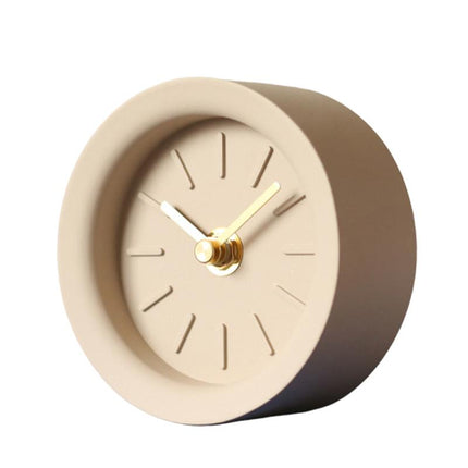 Reloj de mesa de cemento minimalista