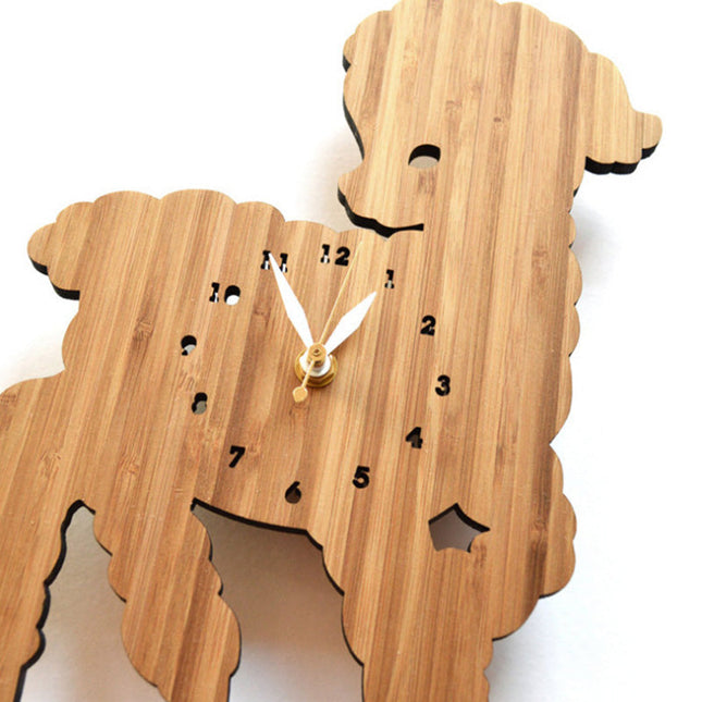 Reloj pared madera con forma cordero