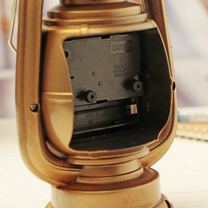 Reloj de sobremesa vintage forma farol