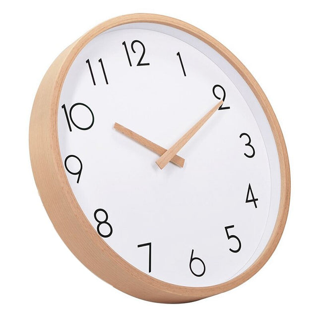 Reloj de pared de madera nórdico