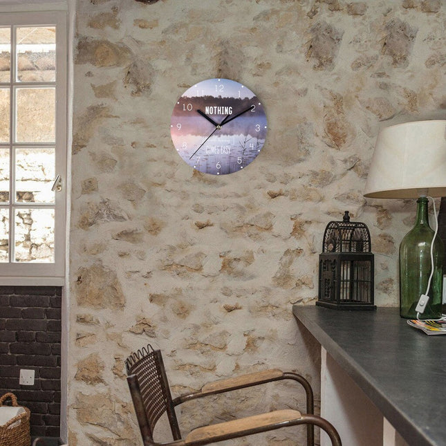 Reloj de pared de madera con frase
