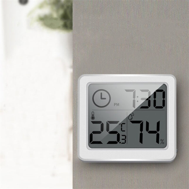 Reloj de mesa digital blanco