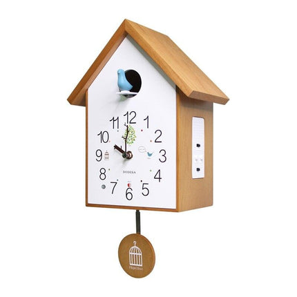 Reloj de cuco de madera blanco