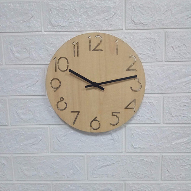 Reloj de pared minimalista de madera