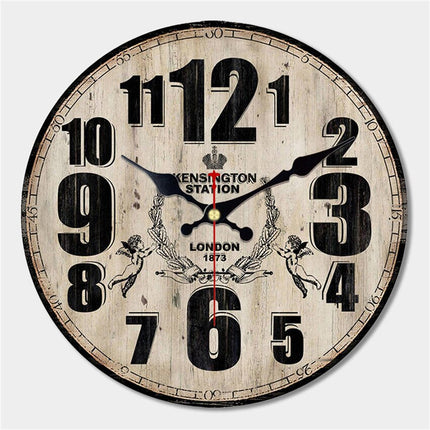 Reloj de pared de madera clásico