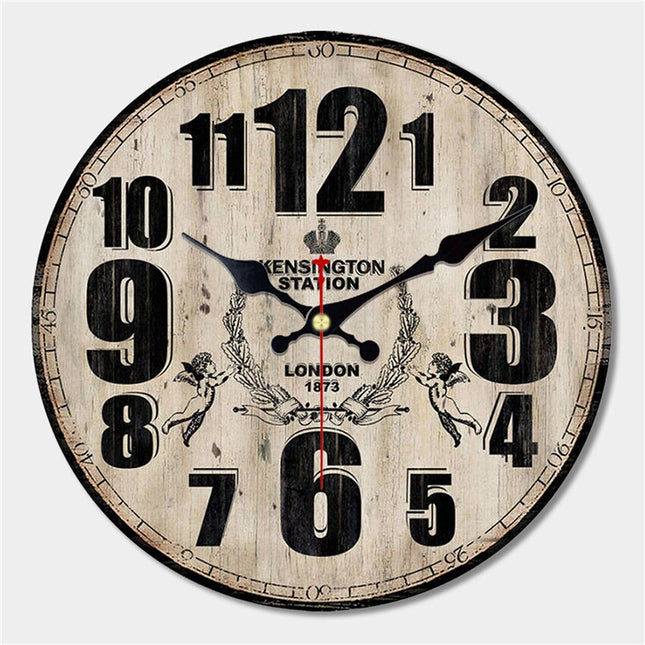 Reloj de pared de madera clásico