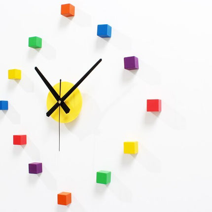 Reloj de pared cubos de colores