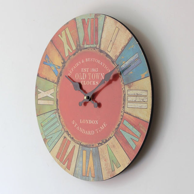Reloj de pared vintage muy colorido