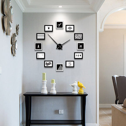 Reloj de pared con marcos de fotos