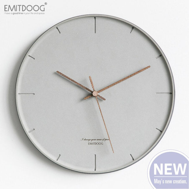 Reloj de pared minimalista color gris