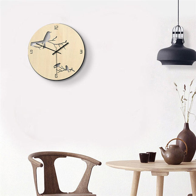 Reloj de pared de madera con pájaros