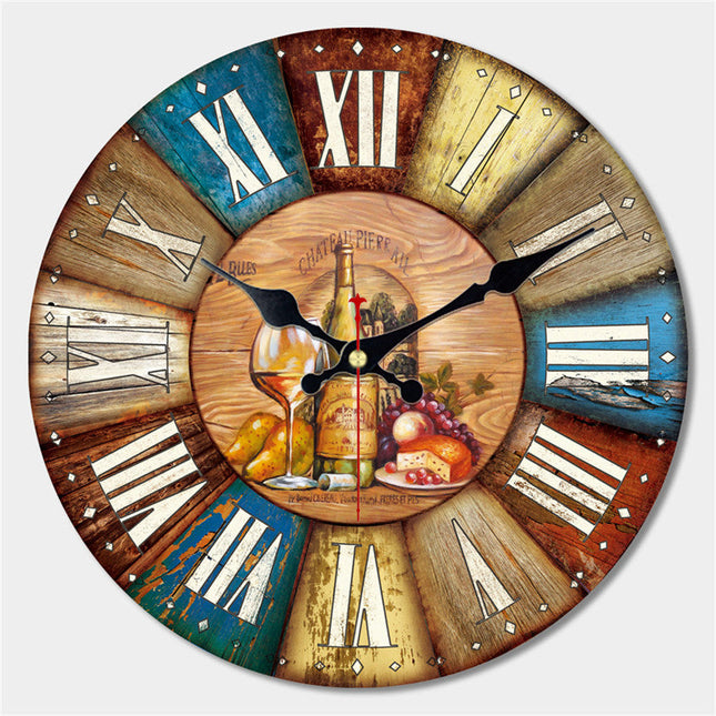 Reloj de pared de madera clásico