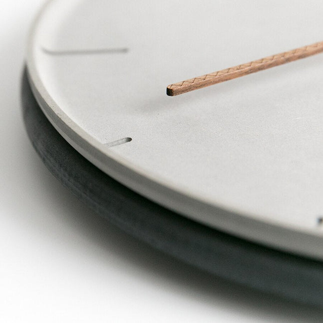 Reloj de pared minimalista color gris