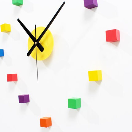 Reloj de pared cubos de colores