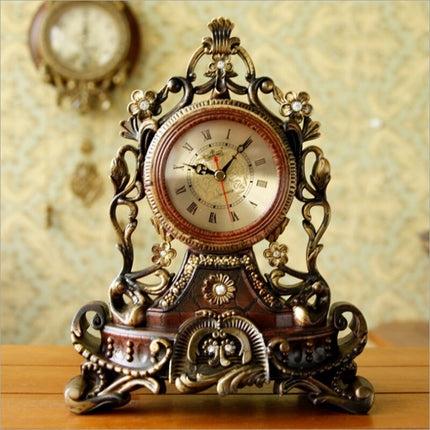 Reloj de sobremesa vintage antiguo dorado