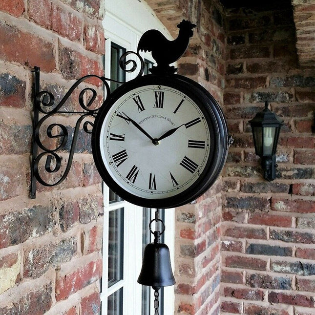 Reloj de estación exterior con gallo