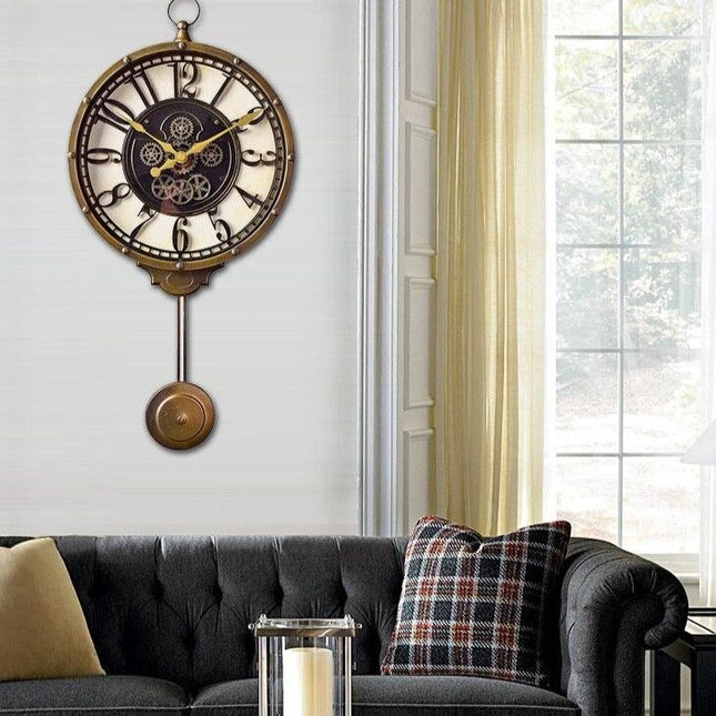 Reloj de pared retro con péndulo