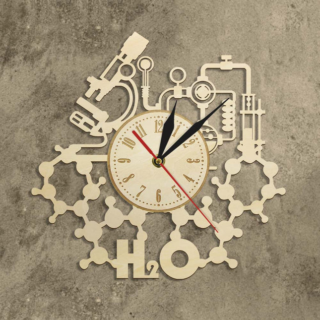 Reloj de pared de madera científico