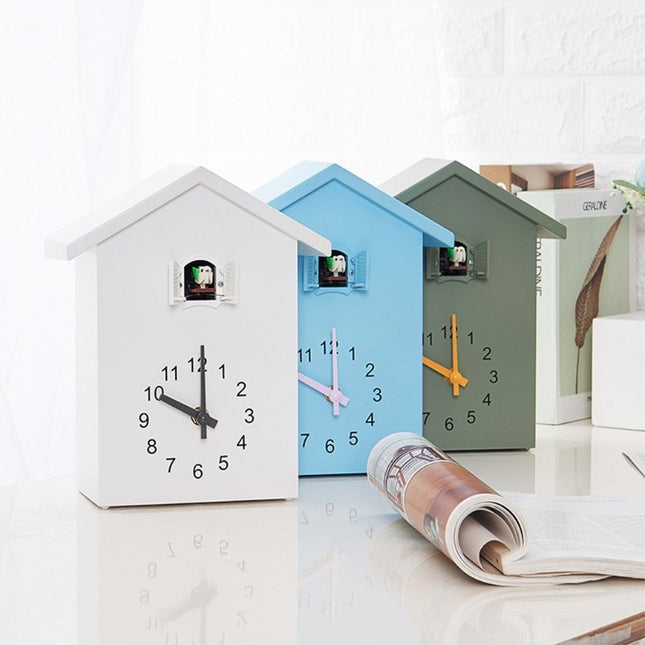 Reloj de pared de cuco moderno