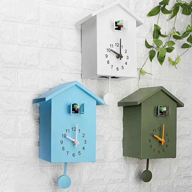 Reloj de pared de cuco moderno