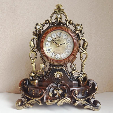 Reloj de sobremesa vintage antiguo dorado