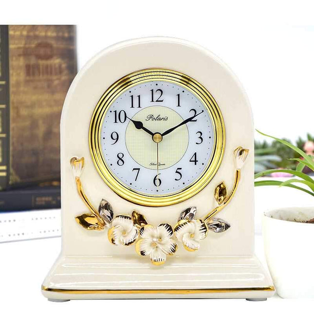 Reloj de sobremesa blanco estilo clásico