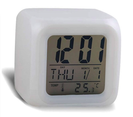 Despertador digital cubo con luz LED