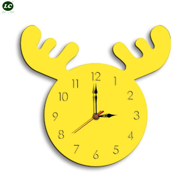 Reloj de pared infantil con cuernos