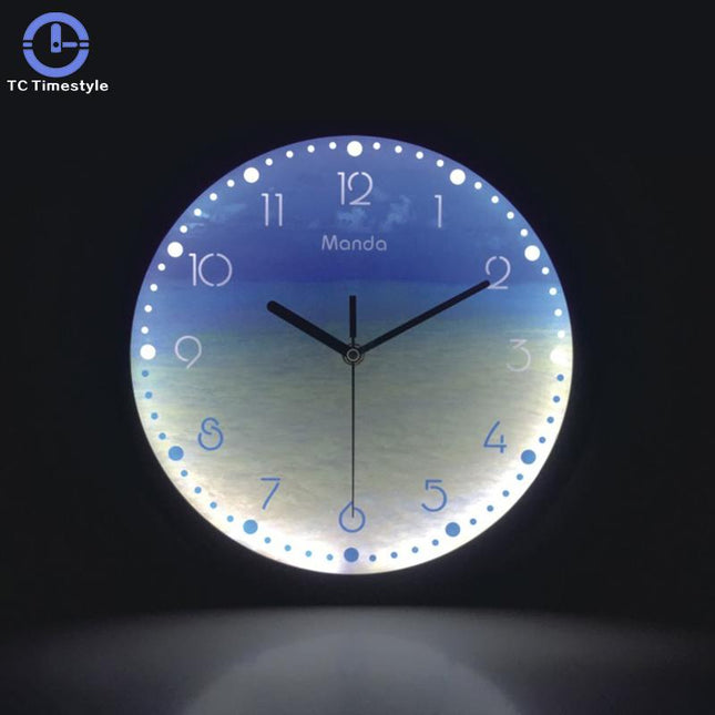 Reloj de pared redondo con luz