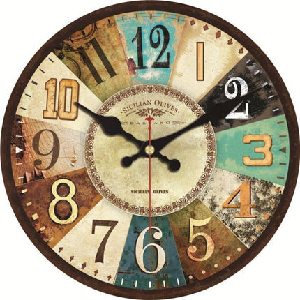 Reloj de pared de madera clásico