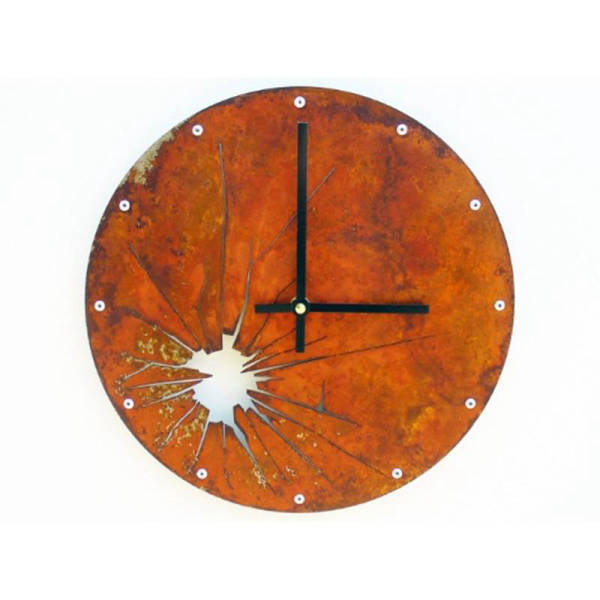 Reloj de pared metal cristal roto