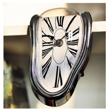 Reloj de sobremesa derretido estilo Dalí